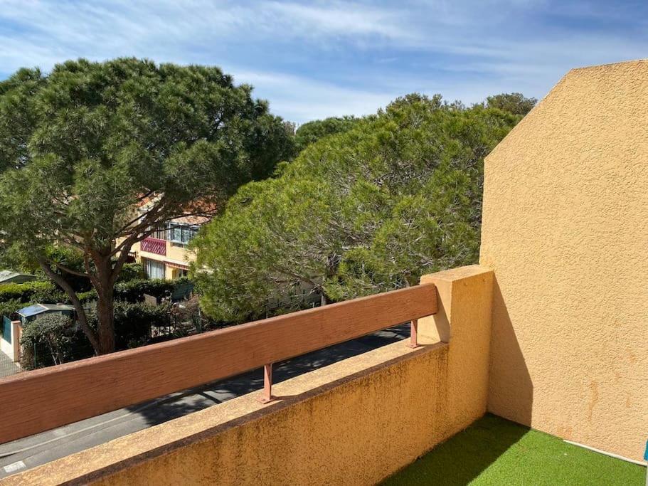 Ravissant T3 En Duplex Proche Mer La Londe-les-Maures Exterior foto